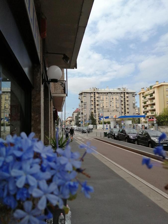 Hotel Salus Милан Экстерьер фото