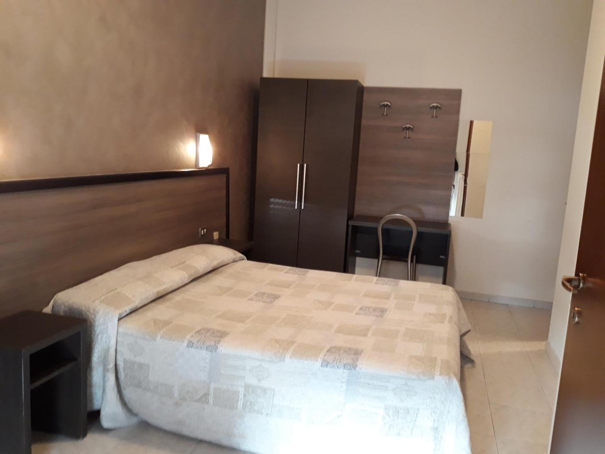Hotel Salus Милан Экстерьер фото