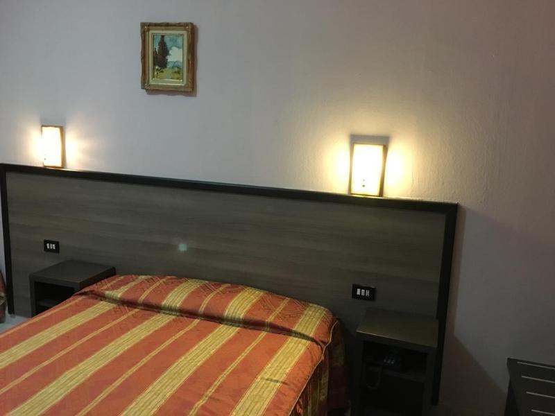 Hotel Salus Милан Экстерьер фото