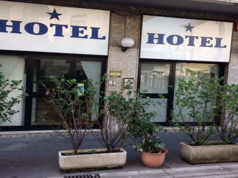 Hotel Salus Милан Экстерьер фото